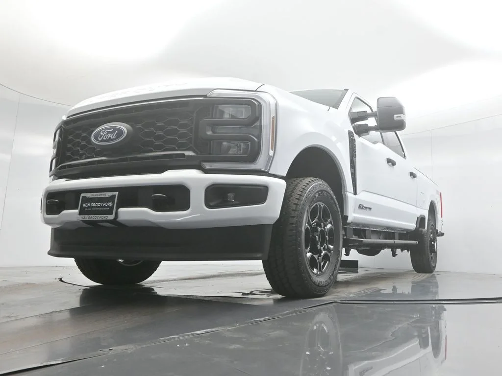 New 2026 White Ford XL image 42