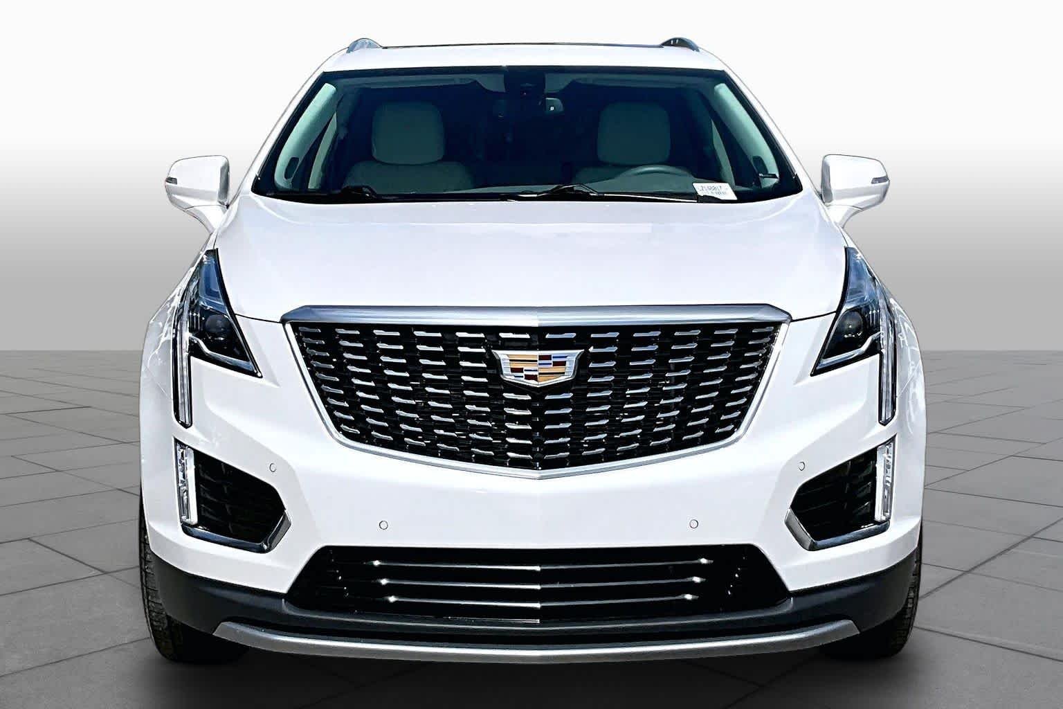 Used 2020 Crystal White Tricoat Cadillac Premium Luxury FWD image 4