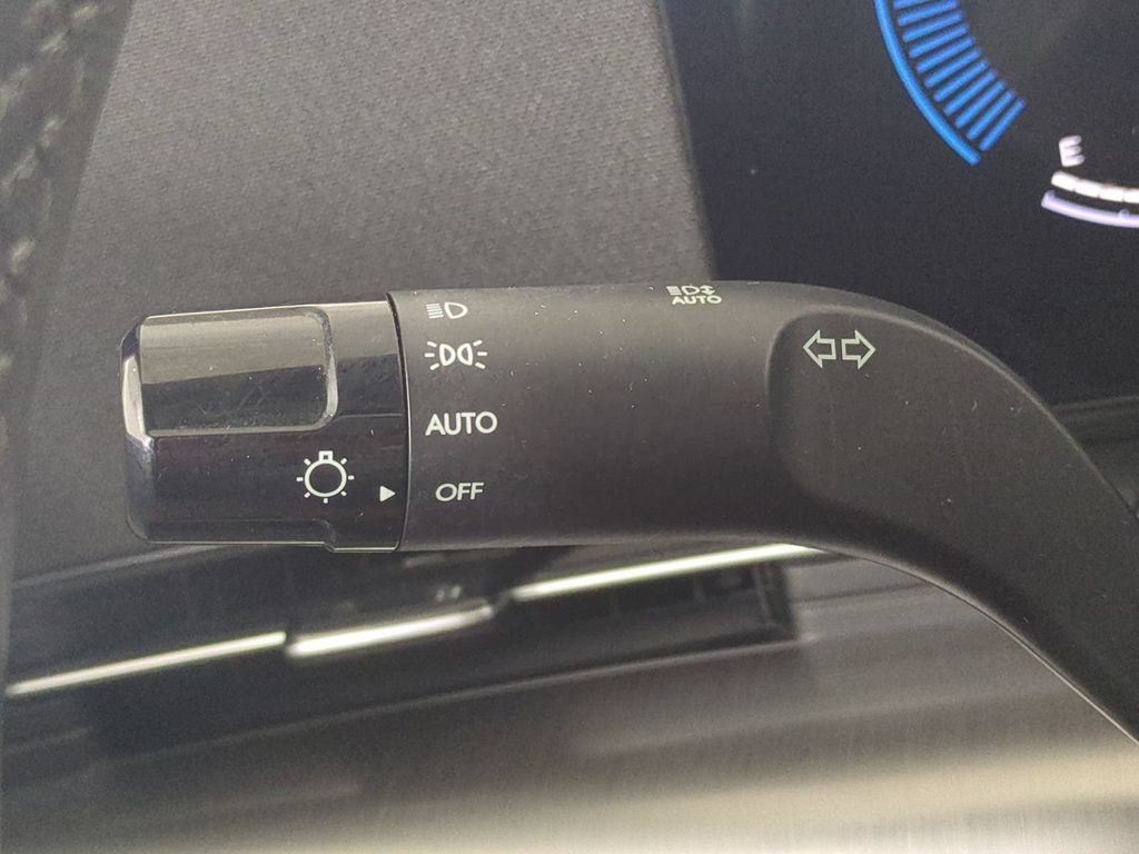 Used 2025 Yellow Hyundai SEL image 33