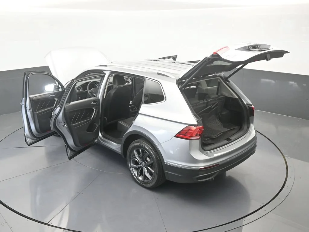 Used 2024 Silver Metallic Volkswagen 2.0T SE image 67