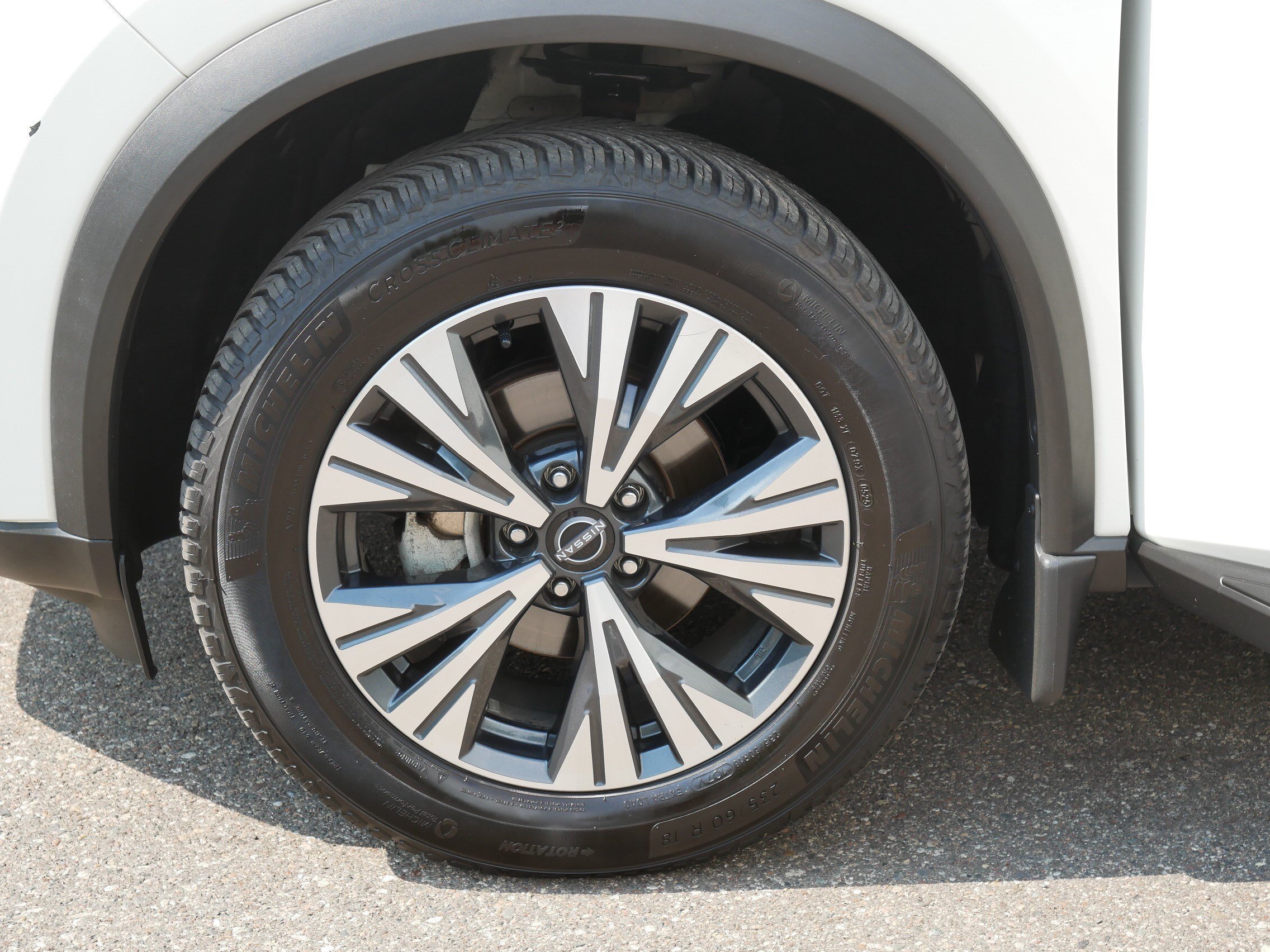 Certified Used 2023 Pearl White Tricoat Nissan SV image 15