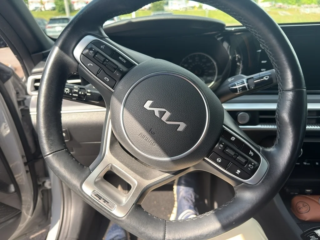 2023 Kia Optima GT-Line AWD's photo