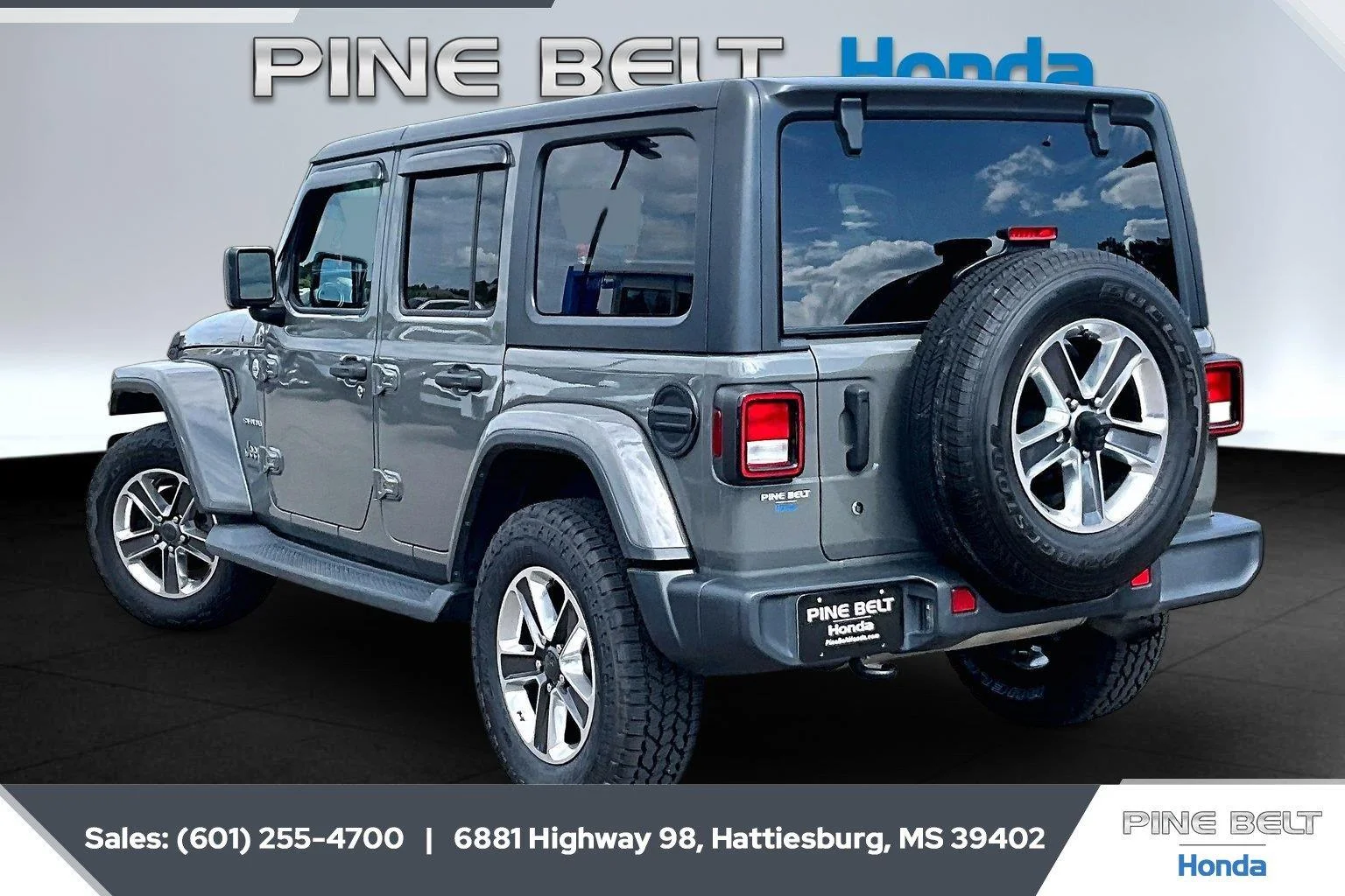 Used 2020 Sting-Gray Clearcoat Jeep Sahara image 2