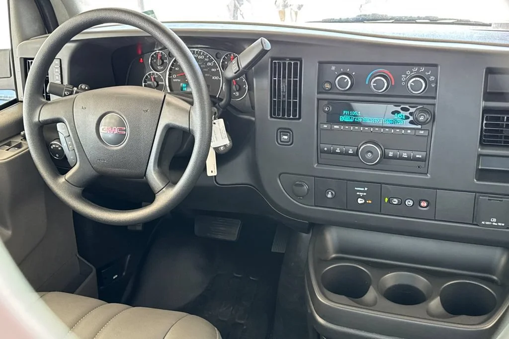 2025 GMC Savana Cargo Work Van - Photo 11