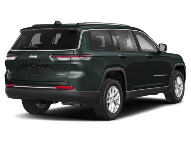 Used 2023 Rocky Mountain Pearlcoat Jeep Limited image 2