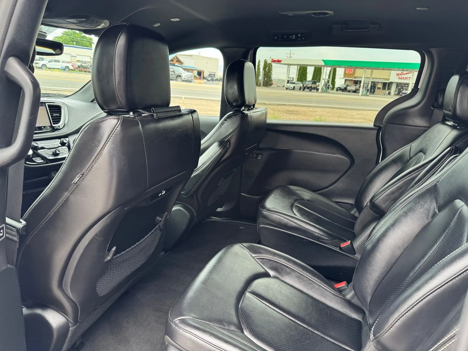 Used 2024 White Chrysler Select S Appearance image 30