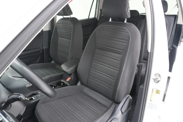 Used 2022 WHITE Volkswagen S image 25