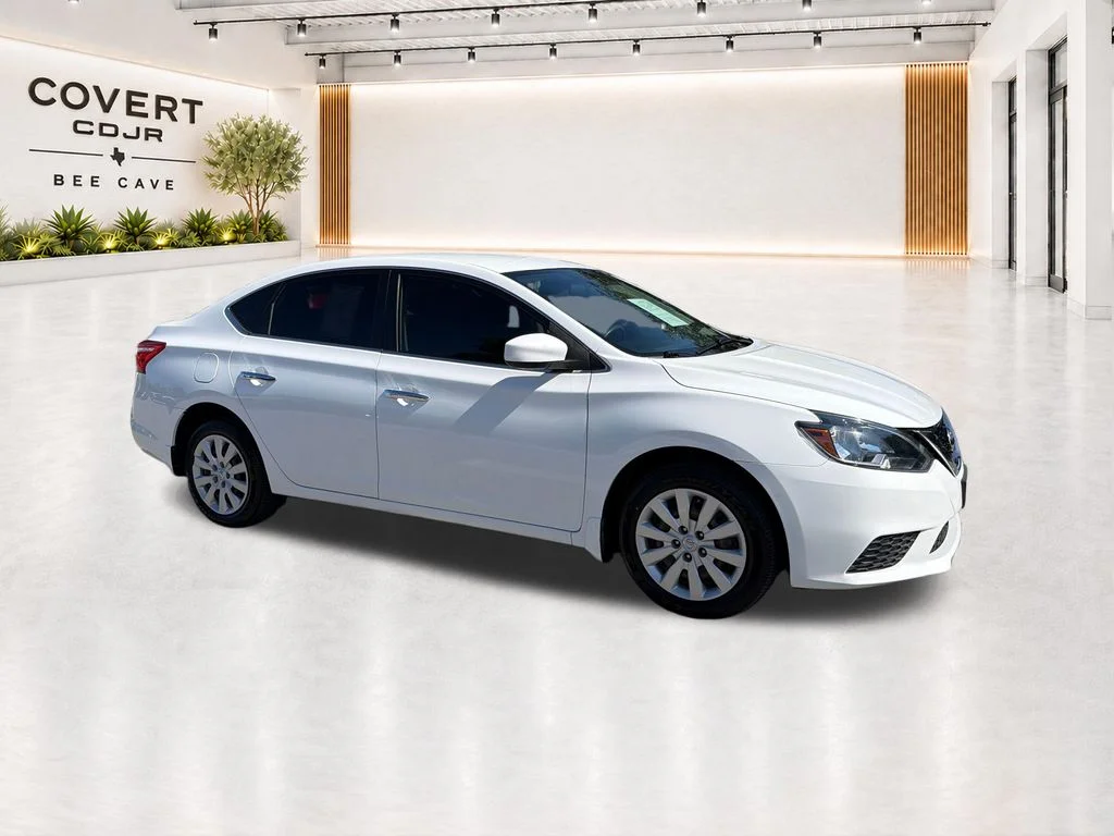 Used 2018 White Nissan S image 15