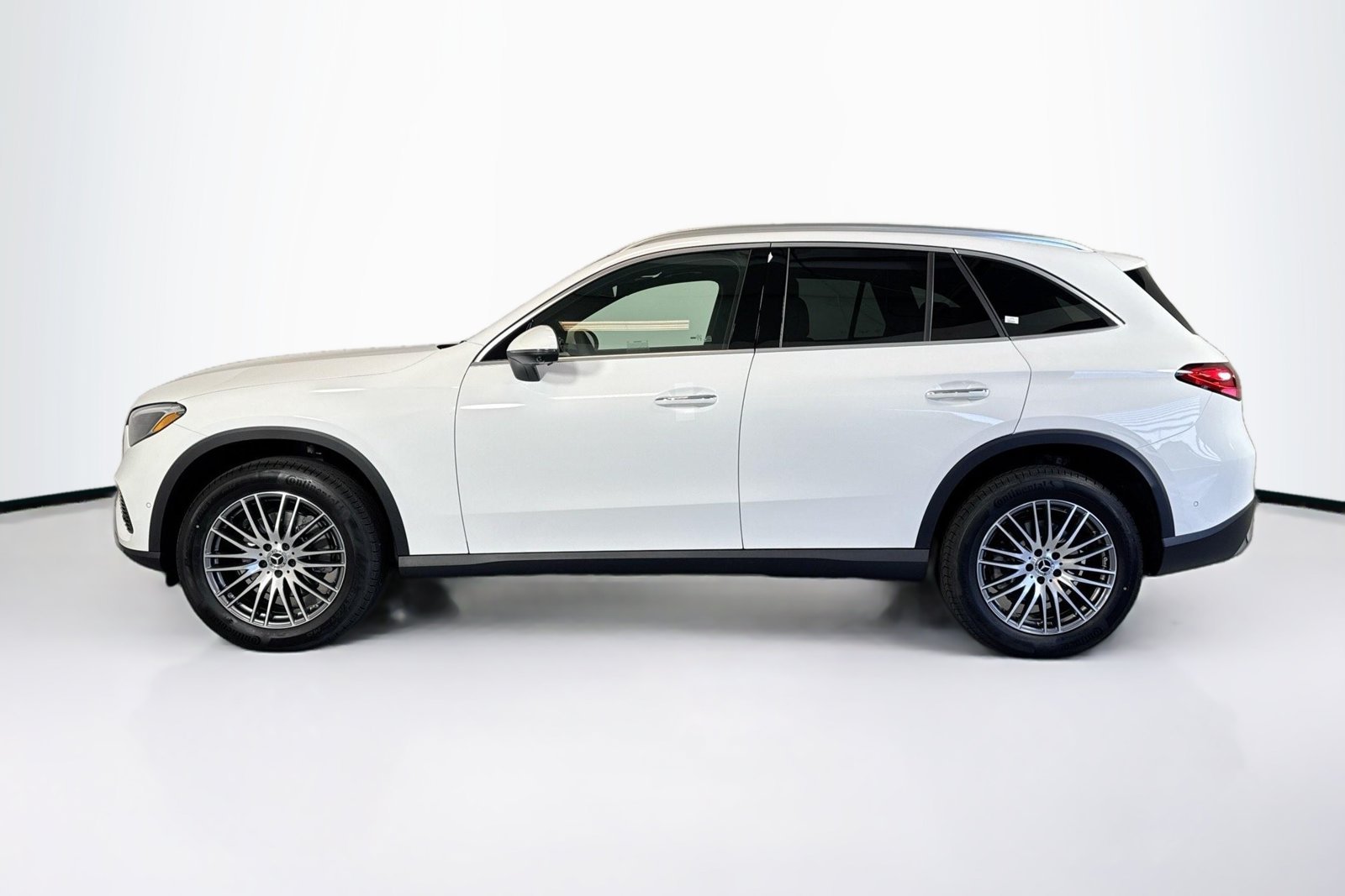 New 2026 Polar White Mercedes-Benz GLC 300 image 8