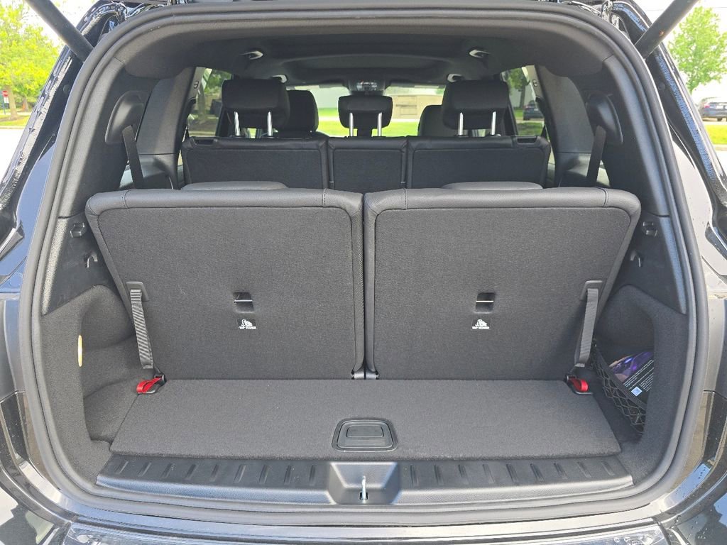 New 2026 Cosmos Black Metallic Mercedes-Benz GLB 250 image 56