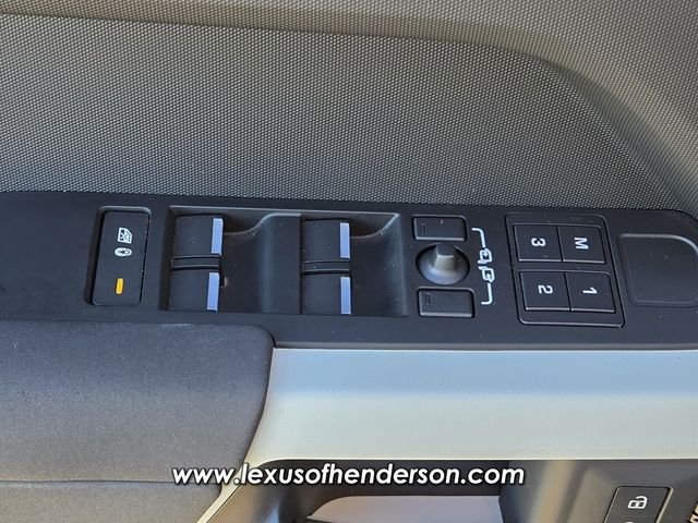 2023 Land Rover Defender SE - Photo 22