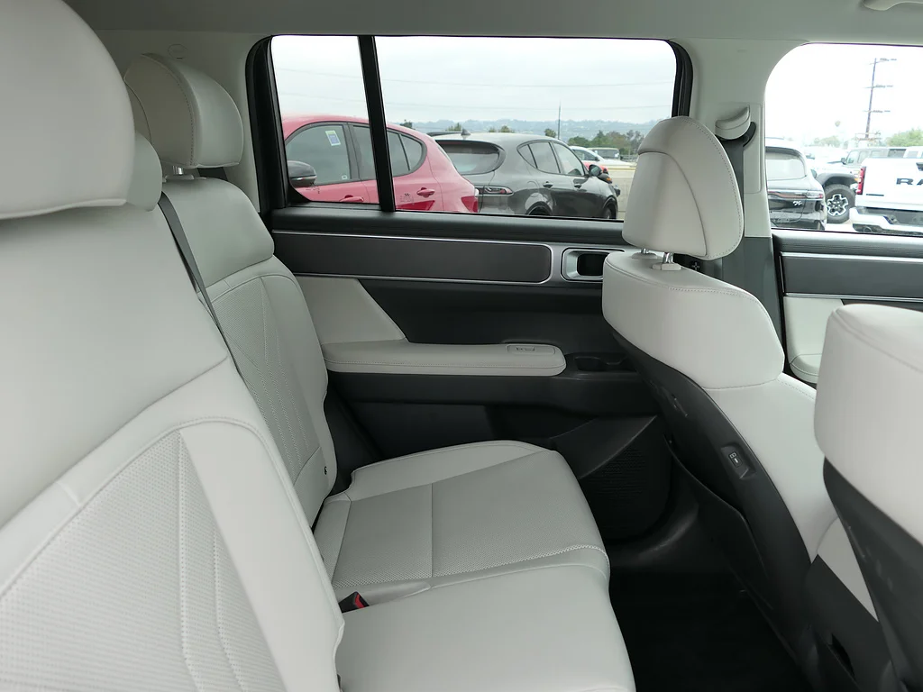 Used 2026 Shimmering Silver Metallic Hyundai SEL image 24