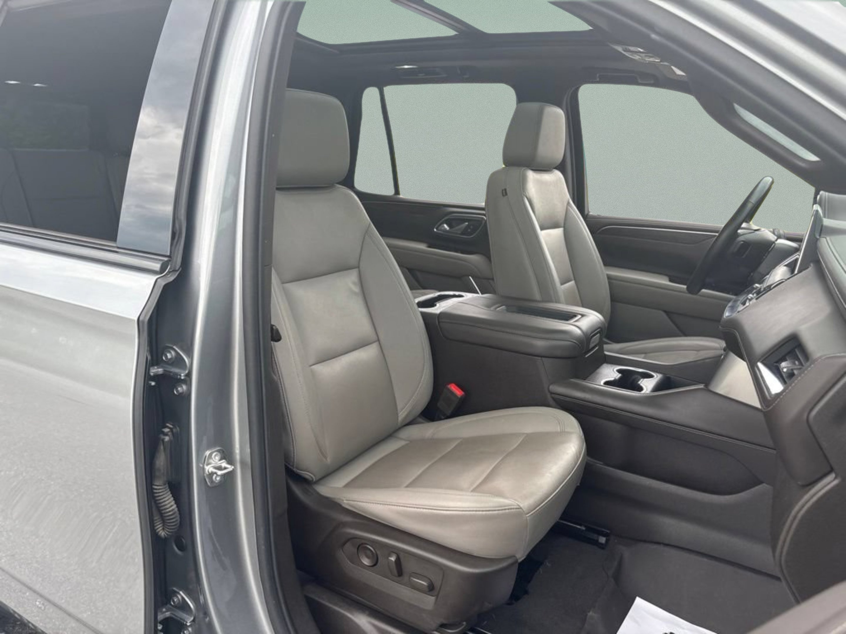 Used 2023 Sterling Gray Metallic Chevrolet Z71 image 27
