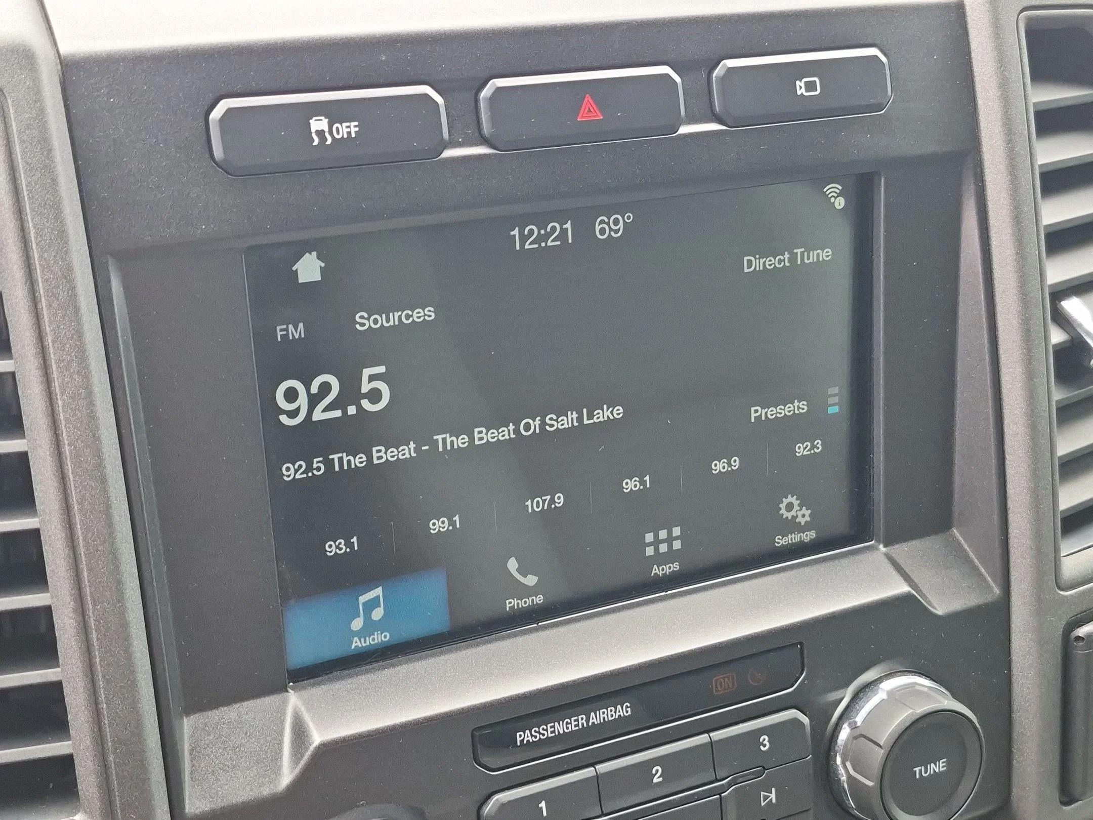 Used 2018 Magnetic Ford XL image 17