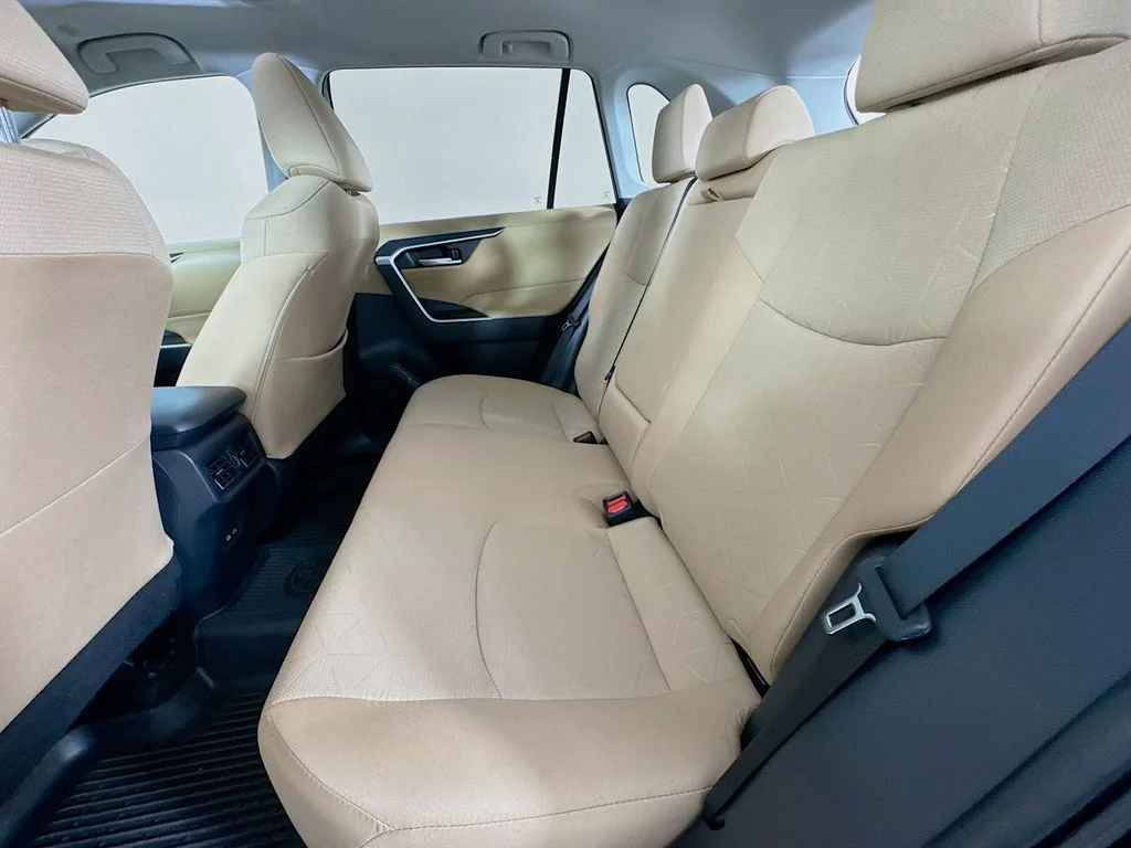 Used 2025  Toyota XLE image 28