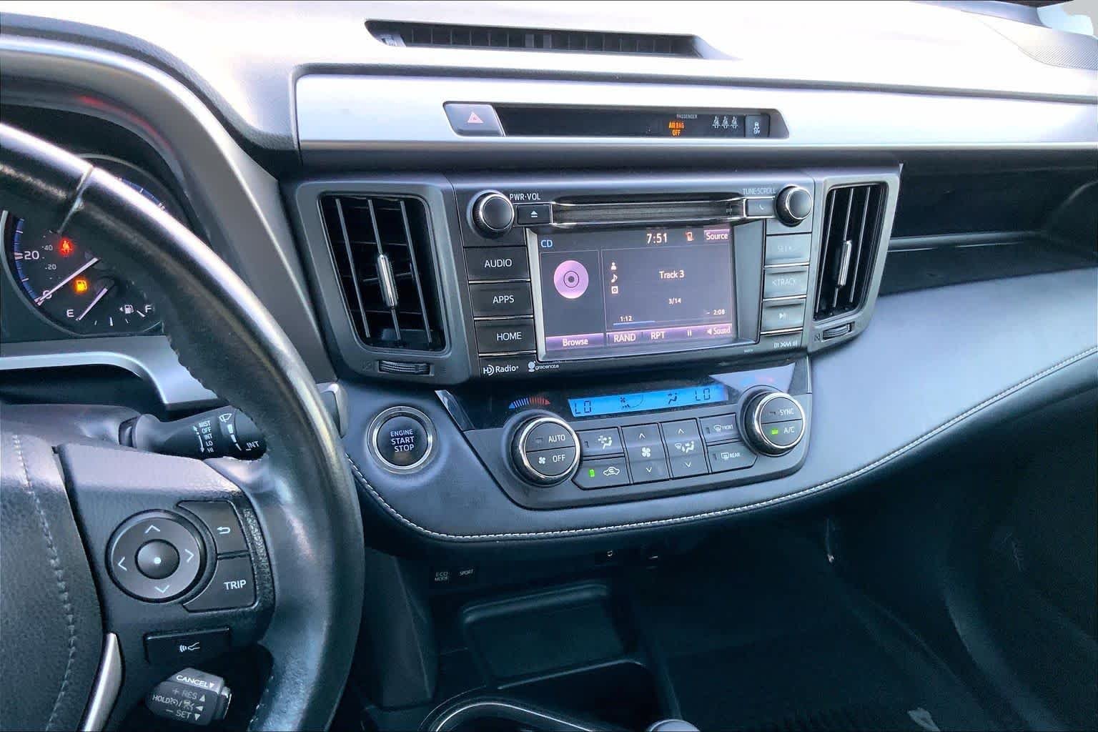 Used 2018 Super White Toyota XLE image 7