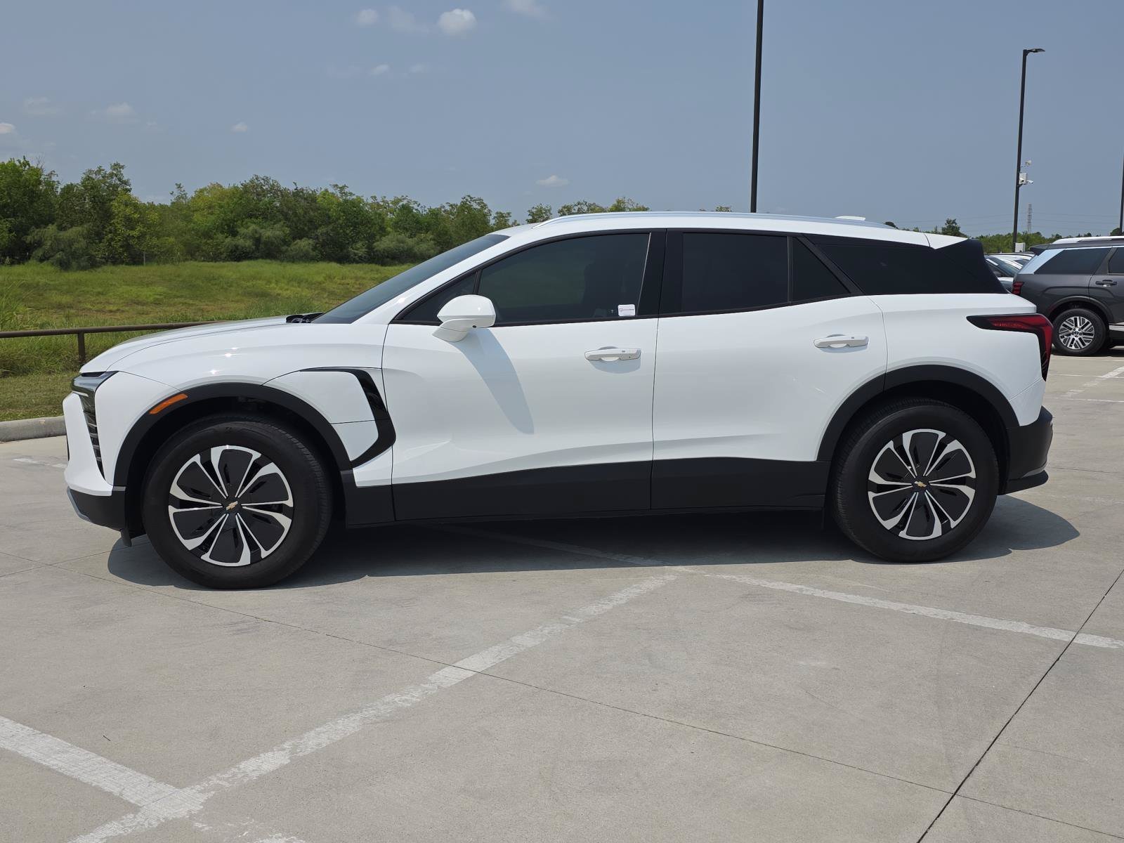 Used 2024 Chevrolet Blazer EV LT with VIN 3GNKDBRJ1RS211371 for sale in Friendswood, TX