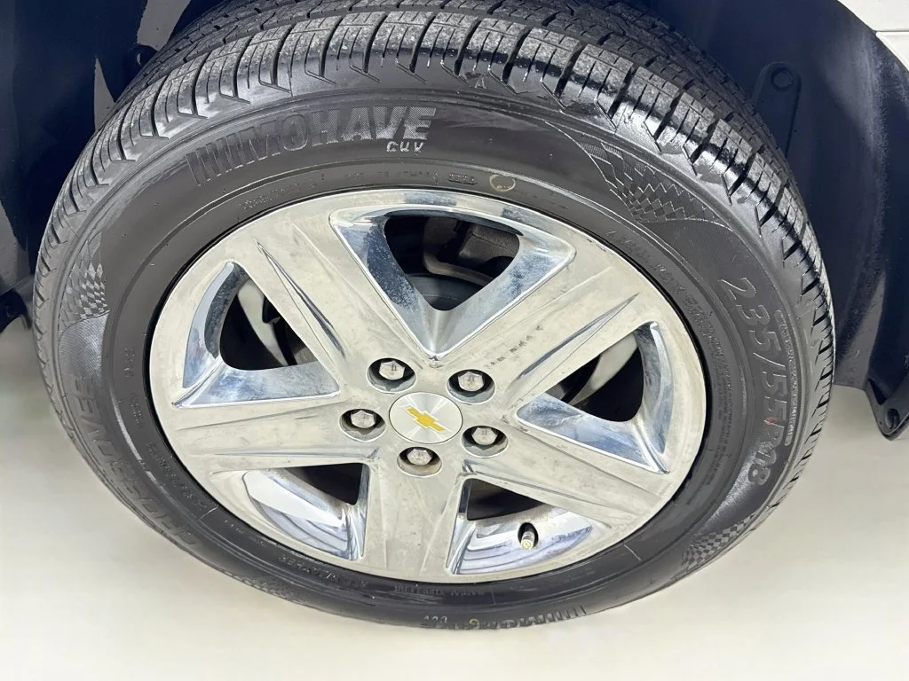 Used 2015 Silver Chevrolet LTZ image 38