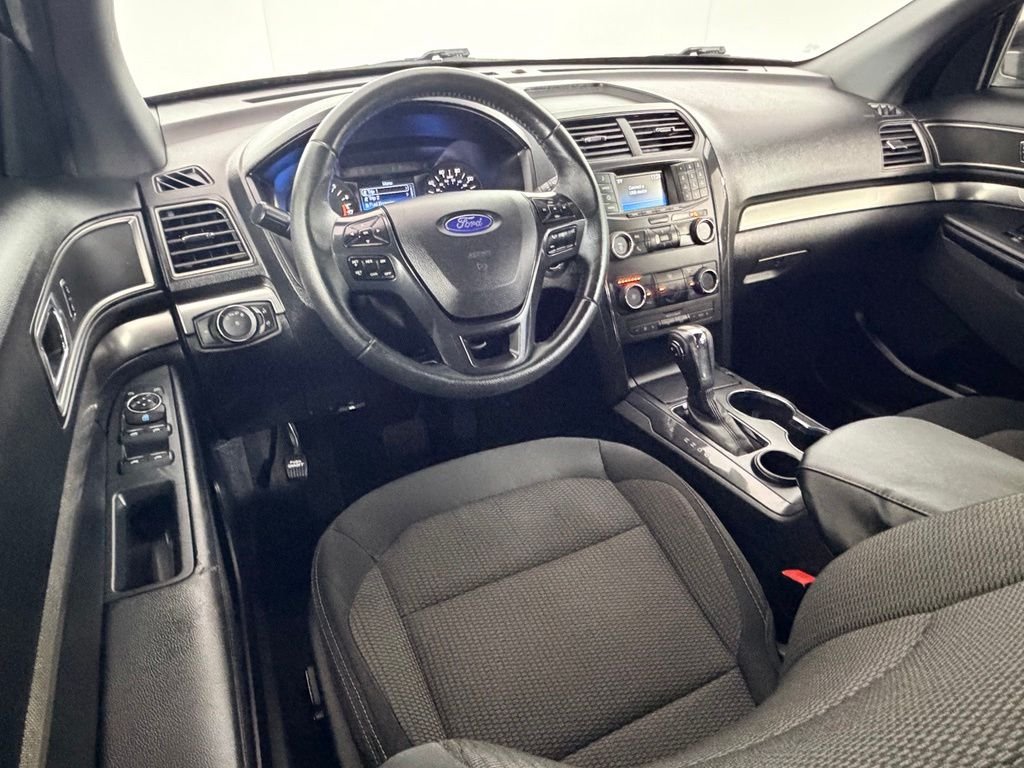 Used 2018 Black Ford XLT image 13