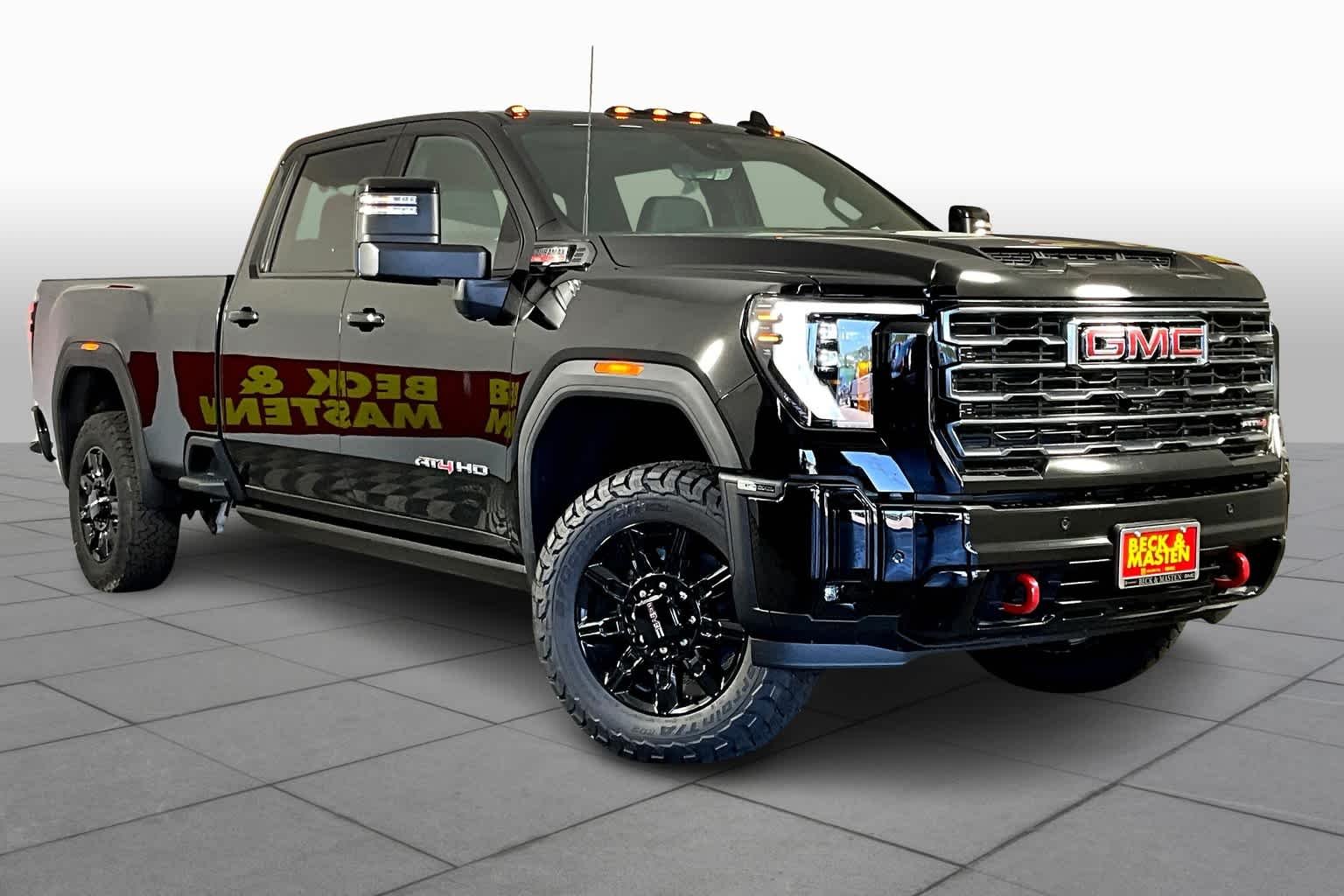 Used 2025 Onyx Black GMC AT4 image 2