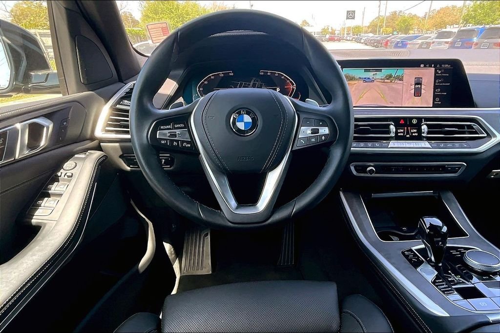 Used 2023 Gray BMW sDrive40i image 8