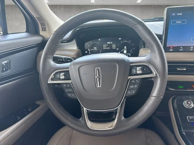 Used 2022 Red Lincoln Standard image 22