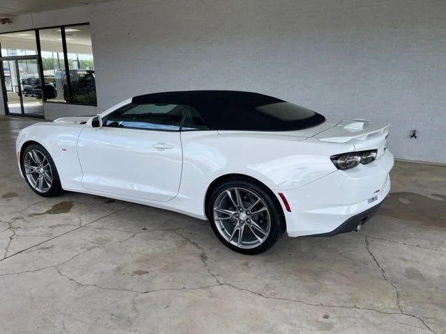 Used 2020 White Chevrolet 2LT image 3