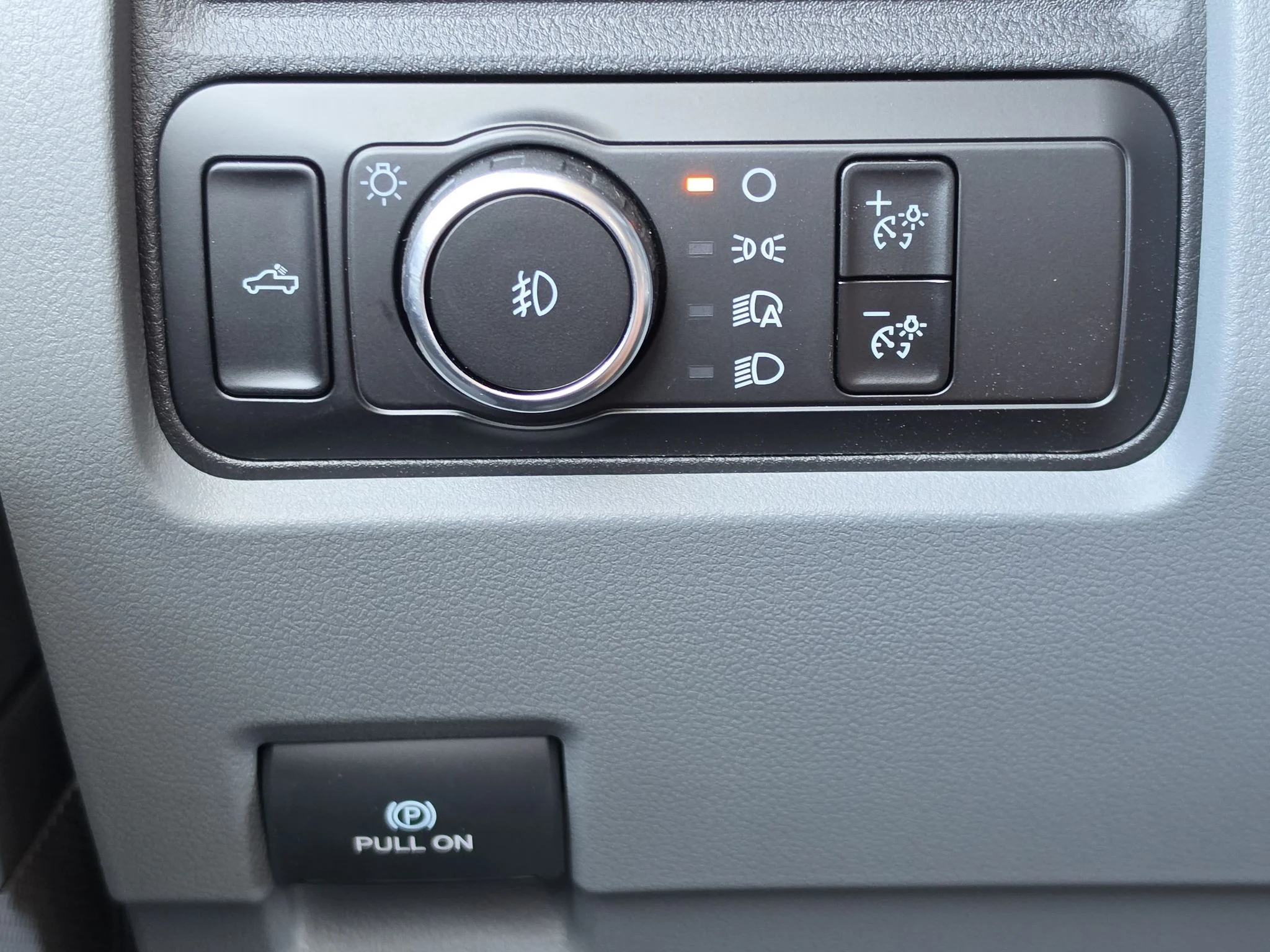 New 2027 Marsh Gray Metallic Ford F-250® XLT image 14