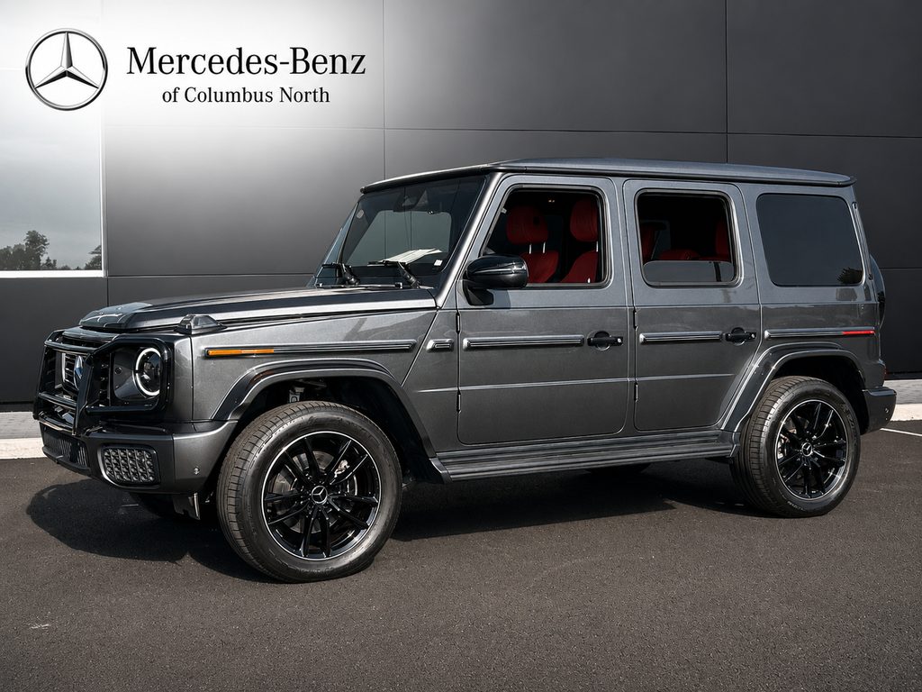 Certified Used 2025  Mercedes-Benz G 550 image 1
