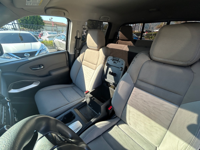 Used 2022 Gray Nissan SV image 19