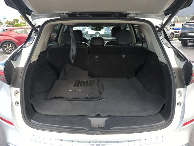 Used 2020 Silver Nissan Platinum image 19