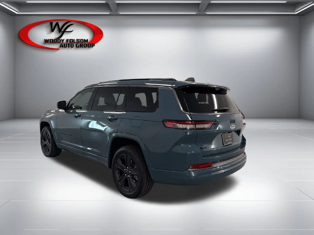 New 2027 Gray Jeep Limited image 6