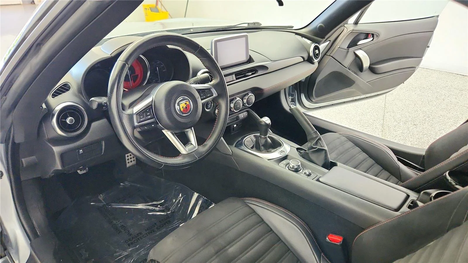 2020 FIAT 124 Spider Abarth - Photo 21