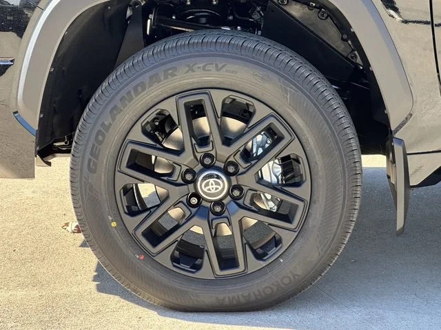 2026 Toyota Tundra SR5 - Photo 8