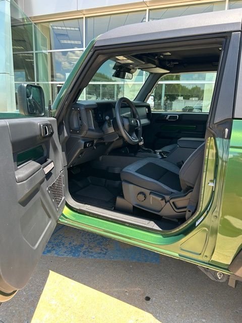 Used 2025 Green Ford Base image 11