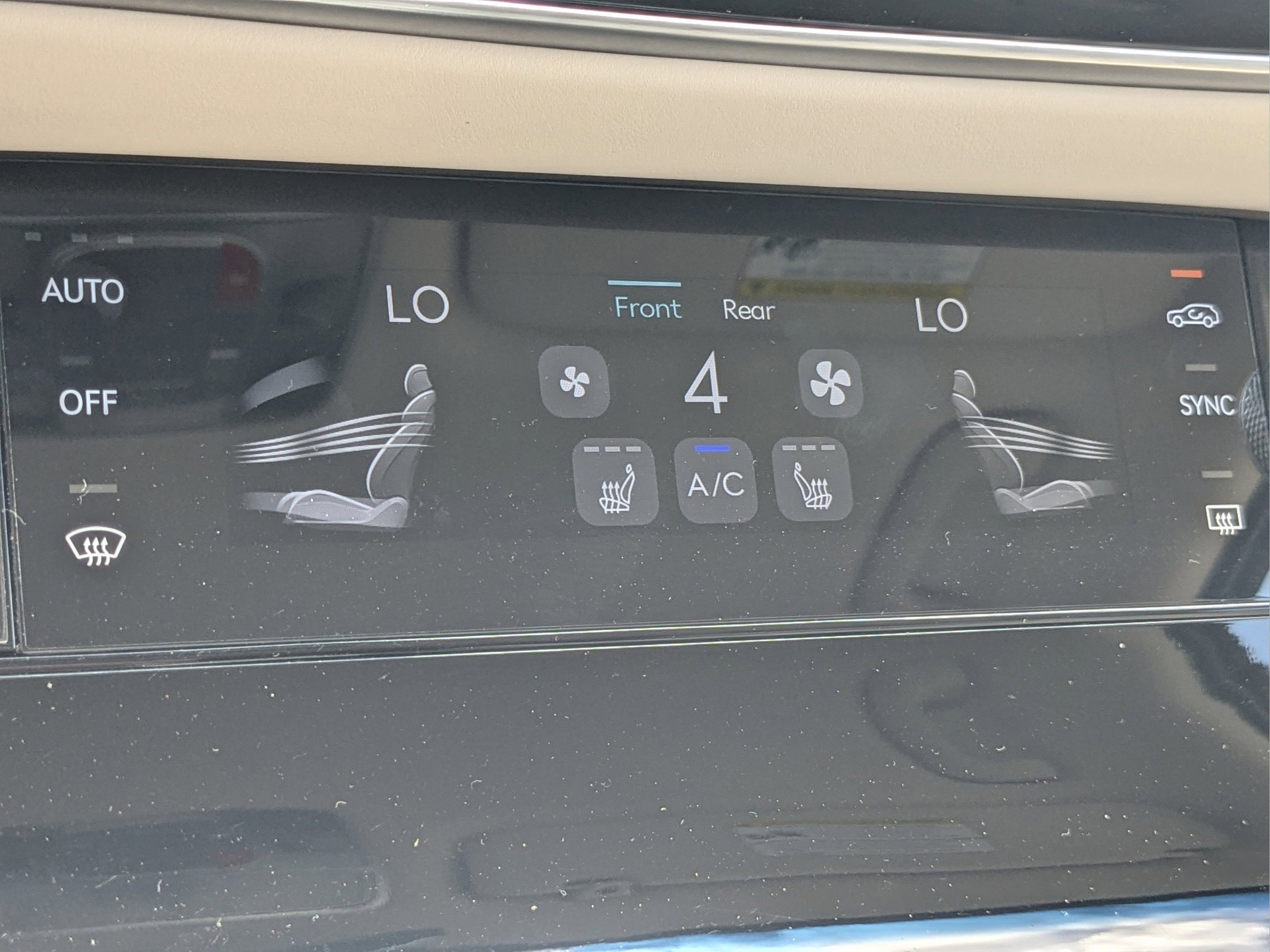 2026 GENESIS GV70 Standard - Photo 18