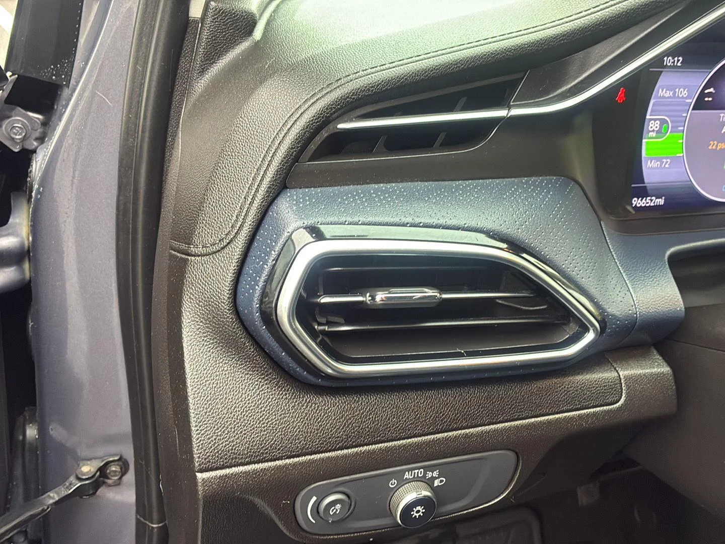 Used 2022 Gray Ghost Metallic Chevrolet Premier image 28
