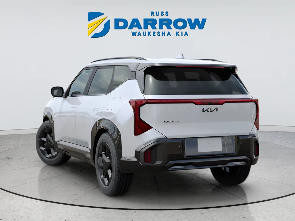 New 2027 Snow White Pearl Kia X-Line S image 2