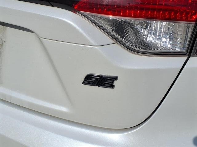 Certified Used 2022 WIND CHILL PEARL Toyota  image 7