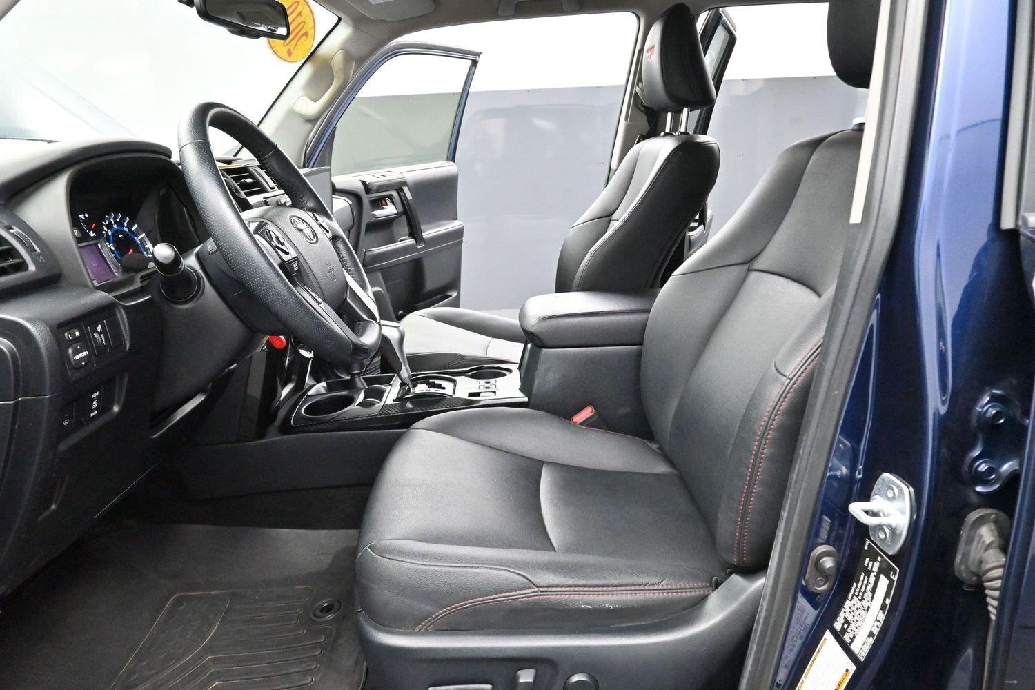 Used 2019 Nautical Blue Metallic Toyota SR5 image 13