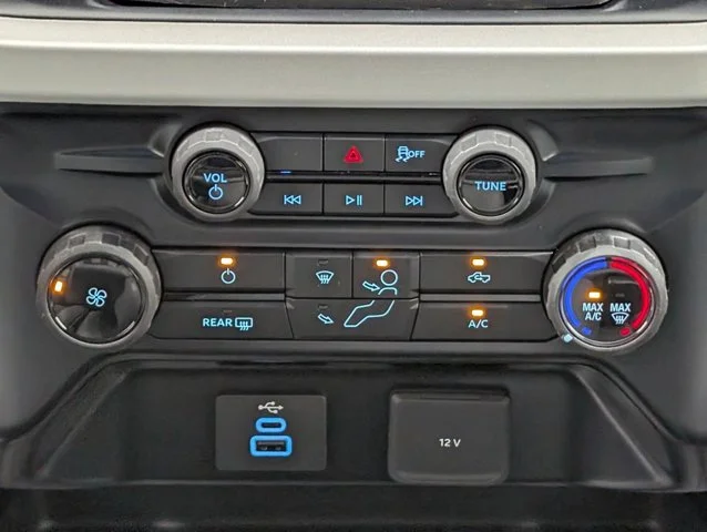 New 2026 Oxford White Ford F-350® XL image 38