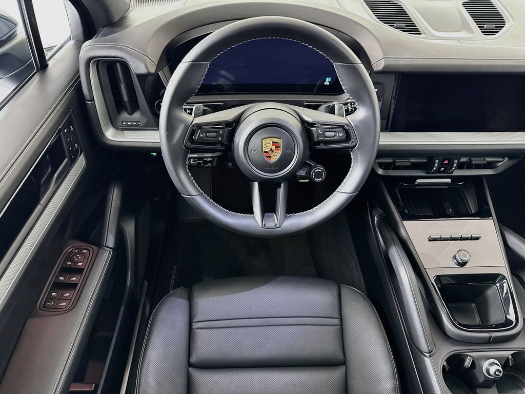 Used 2024  Porsche S image 10