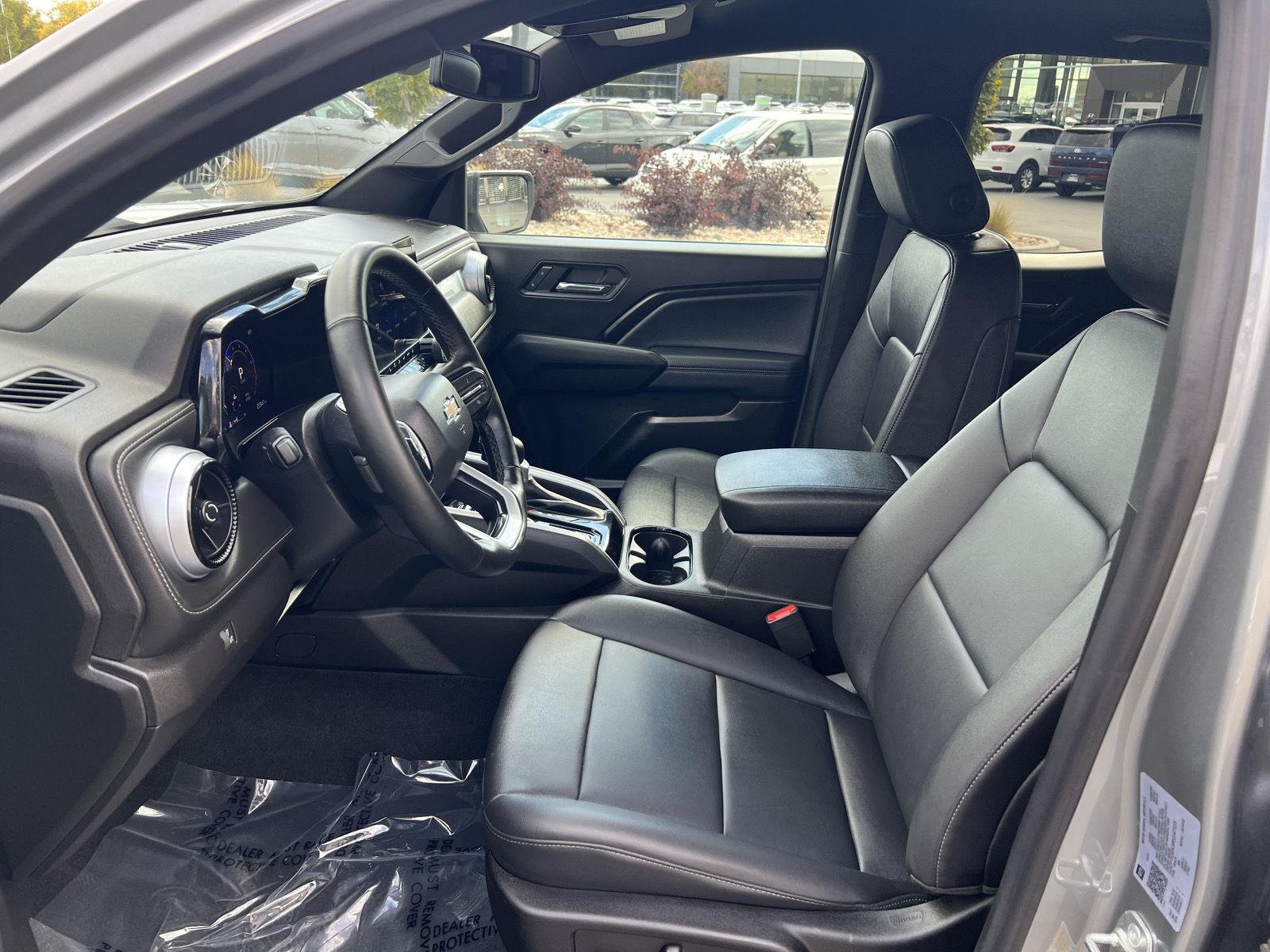 2024 Chevrolet Colorado LT - Photo 22