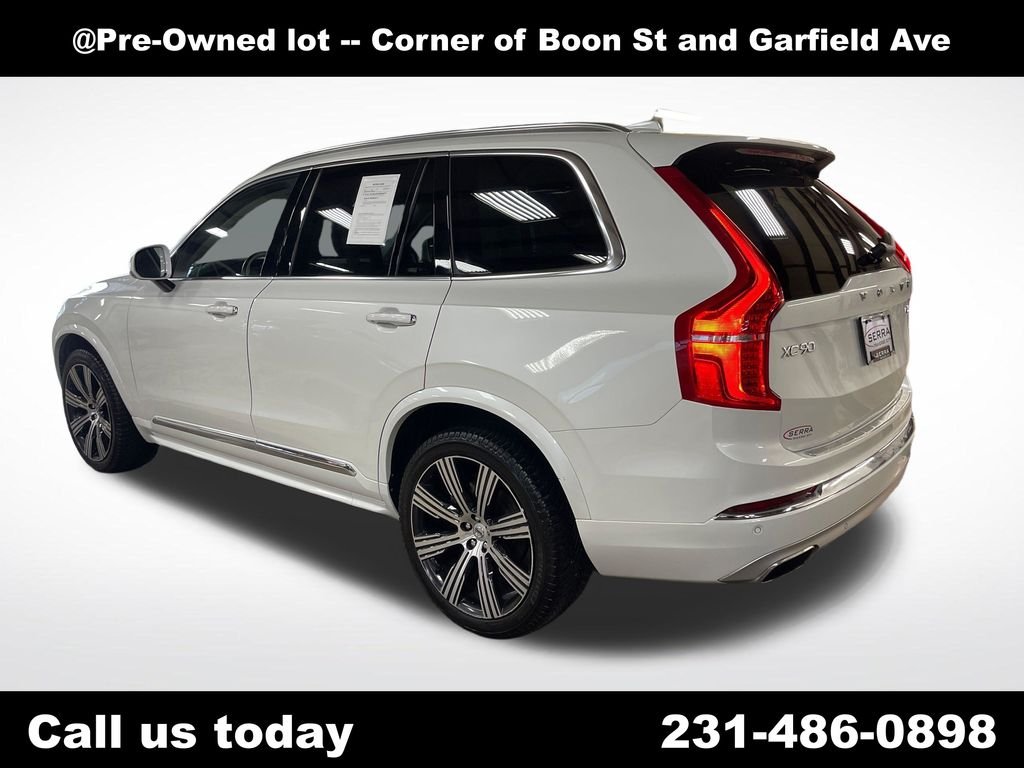 Used 2021 White Volvo T6 Inscription image 3