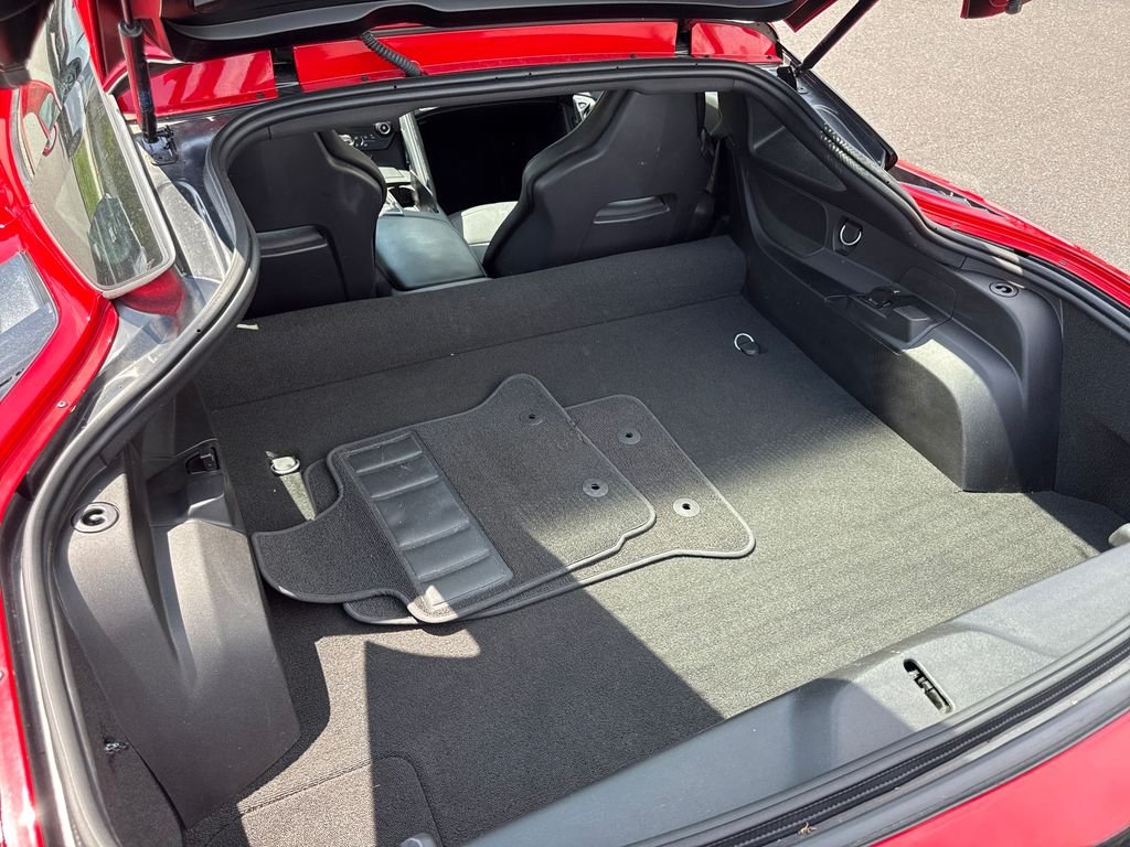Used 2019 Red Chevrolet Stingray image 21