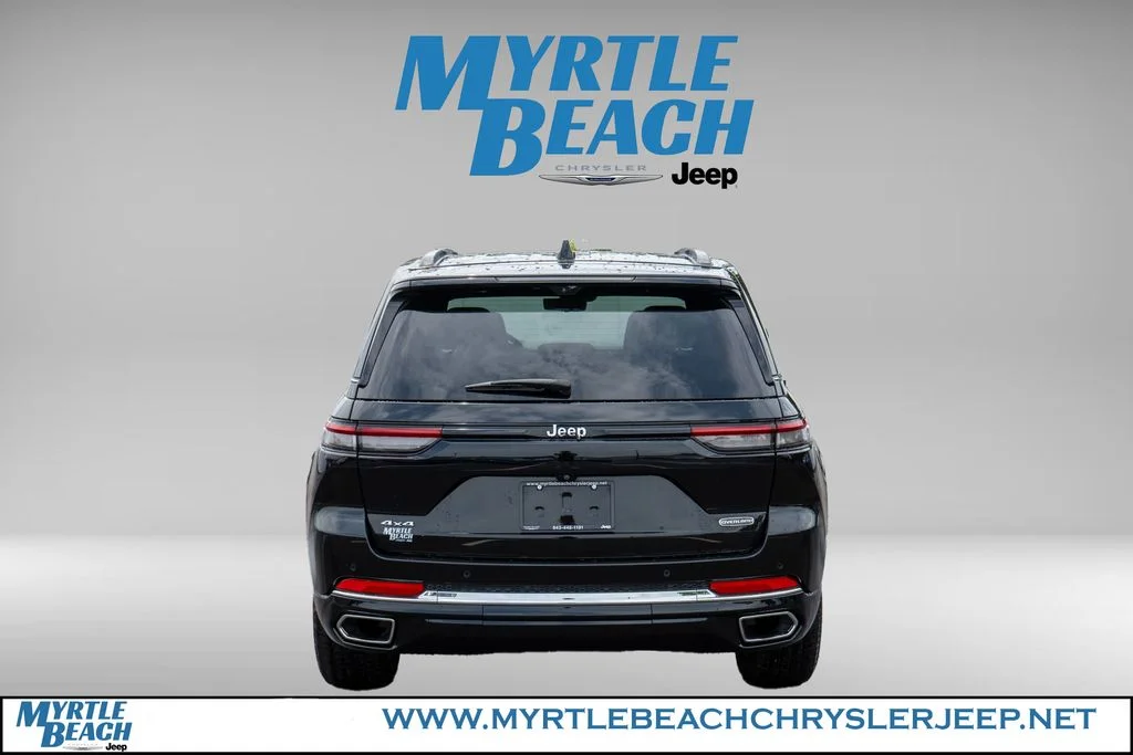 Used 2022 Diamond Black Jeep Overland image 5