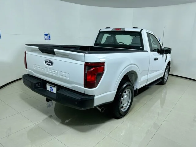New 2025 OXFORD WHITE Ford XL 5.0L V8 Engine image 5