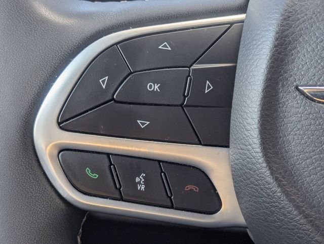 Used 2024 Silver Mist Clearcoat Chrysler Touring L image 14