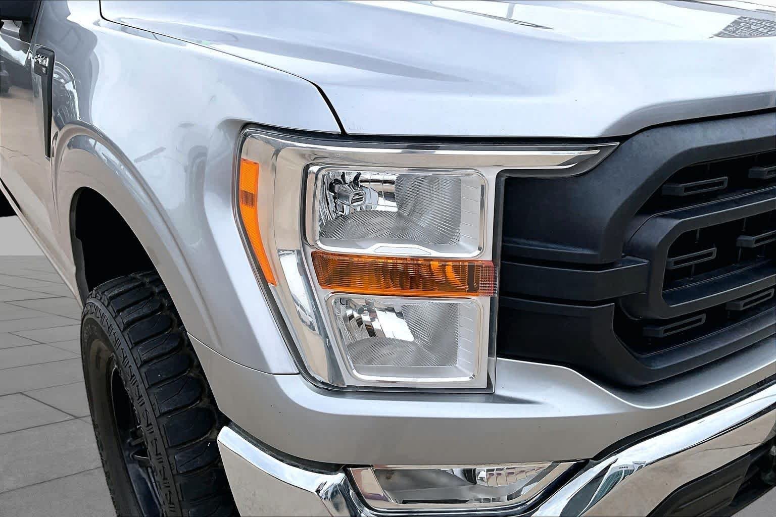 Used 2021 Iconic Silver Ford XL image 10