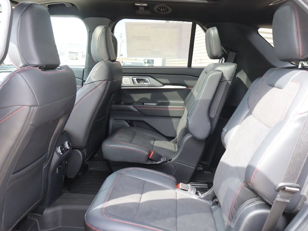 New 2027 Star White Metallic Tri-Coat Ford ST image 19